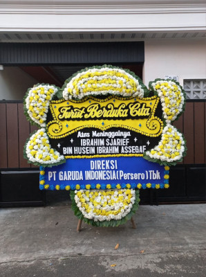 Papan Bunga Duka di Sakra Barat